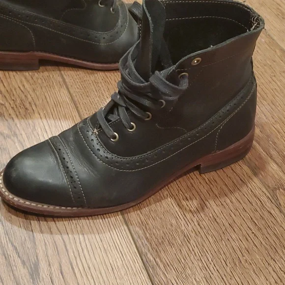 8.5 Wolverine Oxford Boots - Picture 5 of 16